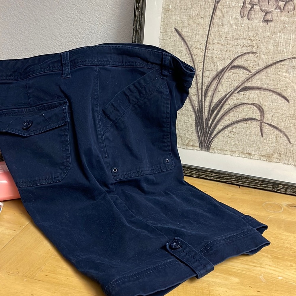 Navy cuffed shorts